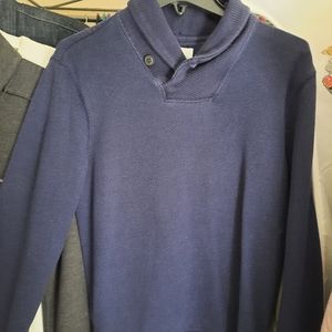 Old navy sweater